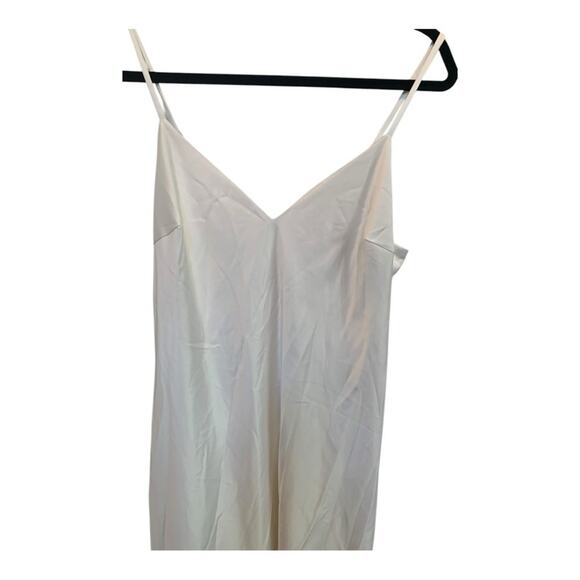 Lulus Satin V Neck Wedding Dress with Train White Sz XL NWOT # 406 - Picture 3 of 11